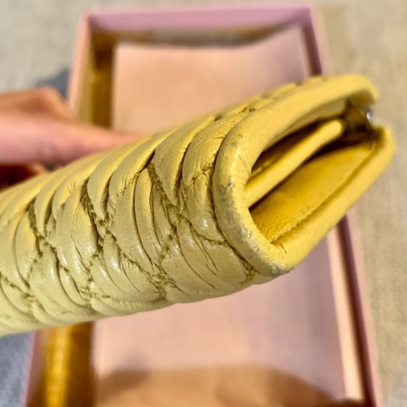 Miu Miu Portafogoli Nappa Cloquet Polline - Picture 6 of 7